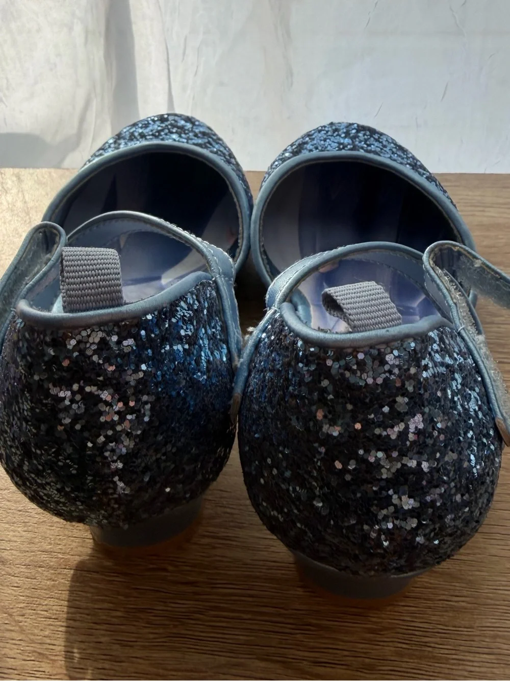 H&M Girls Glitter Elsa Dress Shoes in Light Blue size 13.5